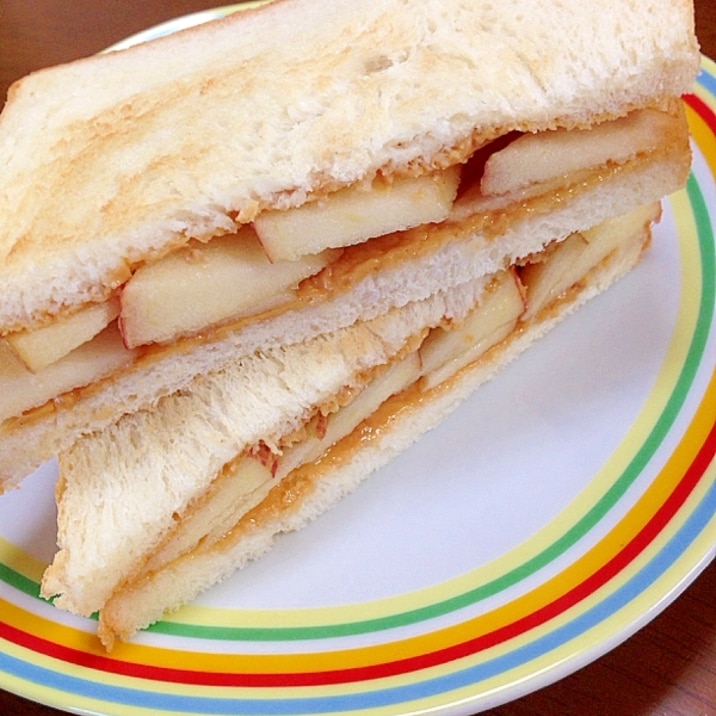 りんごとピーナッツバターのホットサンド レシピ 作り方 By Tukuyo93 楽天レシピ